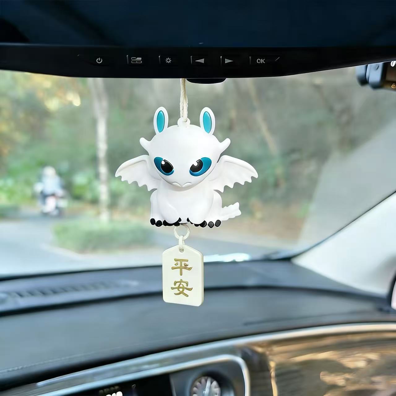 Bambola da appendere per auto  - Car Accessories For Dashboard recensione e prezzo